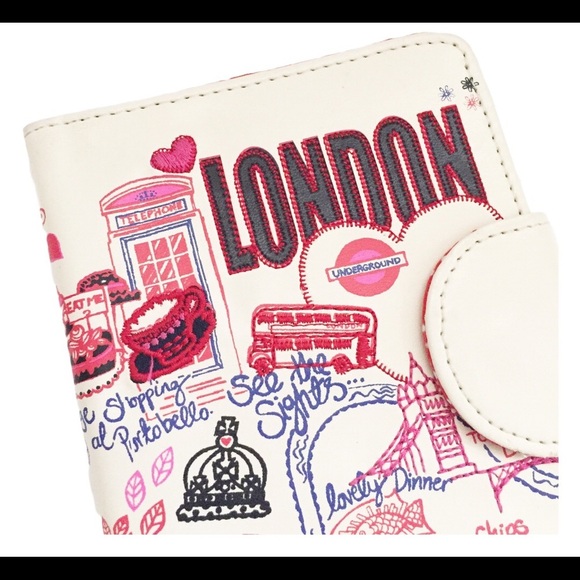 MONSOON ACCESSORIZE Vegan Leather London Loves Passport Cover Holder Ivory OS - Picture 4 of 7